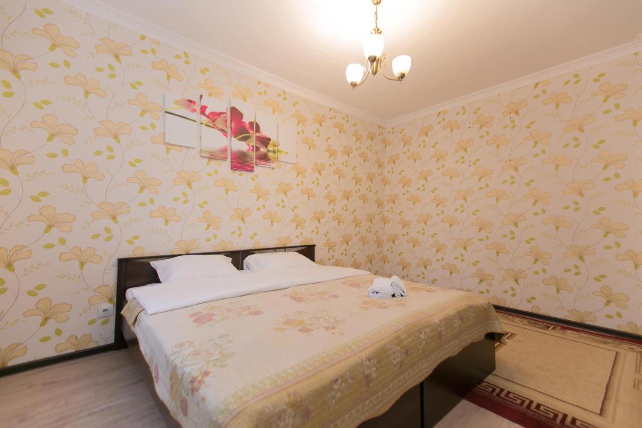 Cozy Apartment On Sarayshyq Street 5E Astana Exterior foto