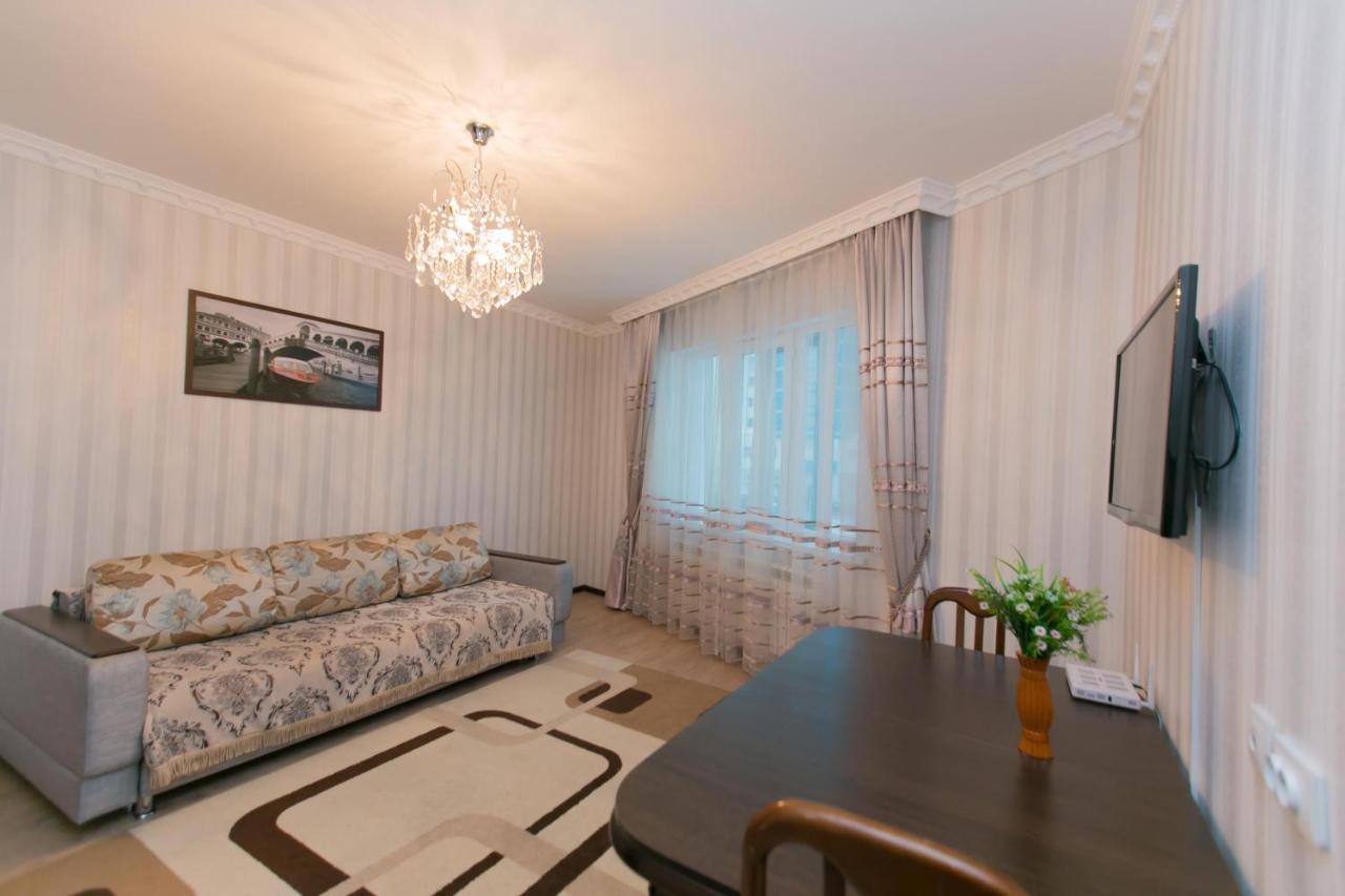 Cozy Apartment On Sarayshyq Street 5E Astana Exterior foto
