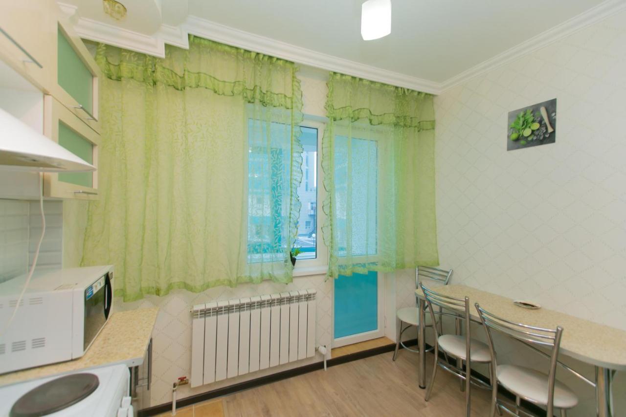 Cozy Apartment On Sarayshyq Street 5E Astana Exterior foto